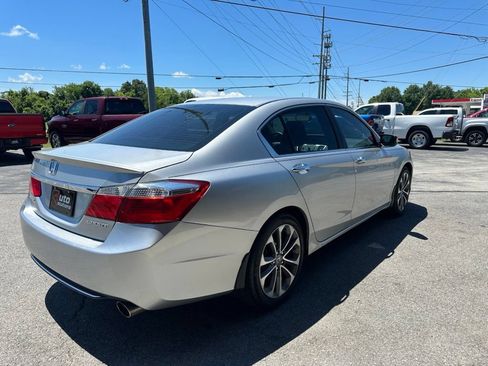 Used 2015 Honda Accord Sport image 6