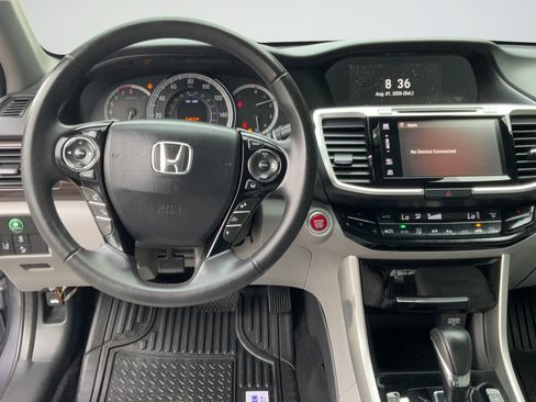 Used 2017 Honda Accord EX-L image 11