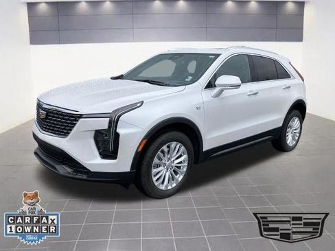 Used 2024 Cadillac XT4 Luxury w/ Cold Weather Package AWD/4WD image 1