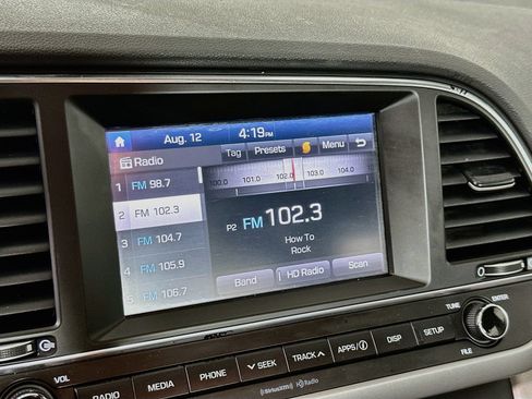 Used 2017 Hyundai Elantra SE FWD image 15