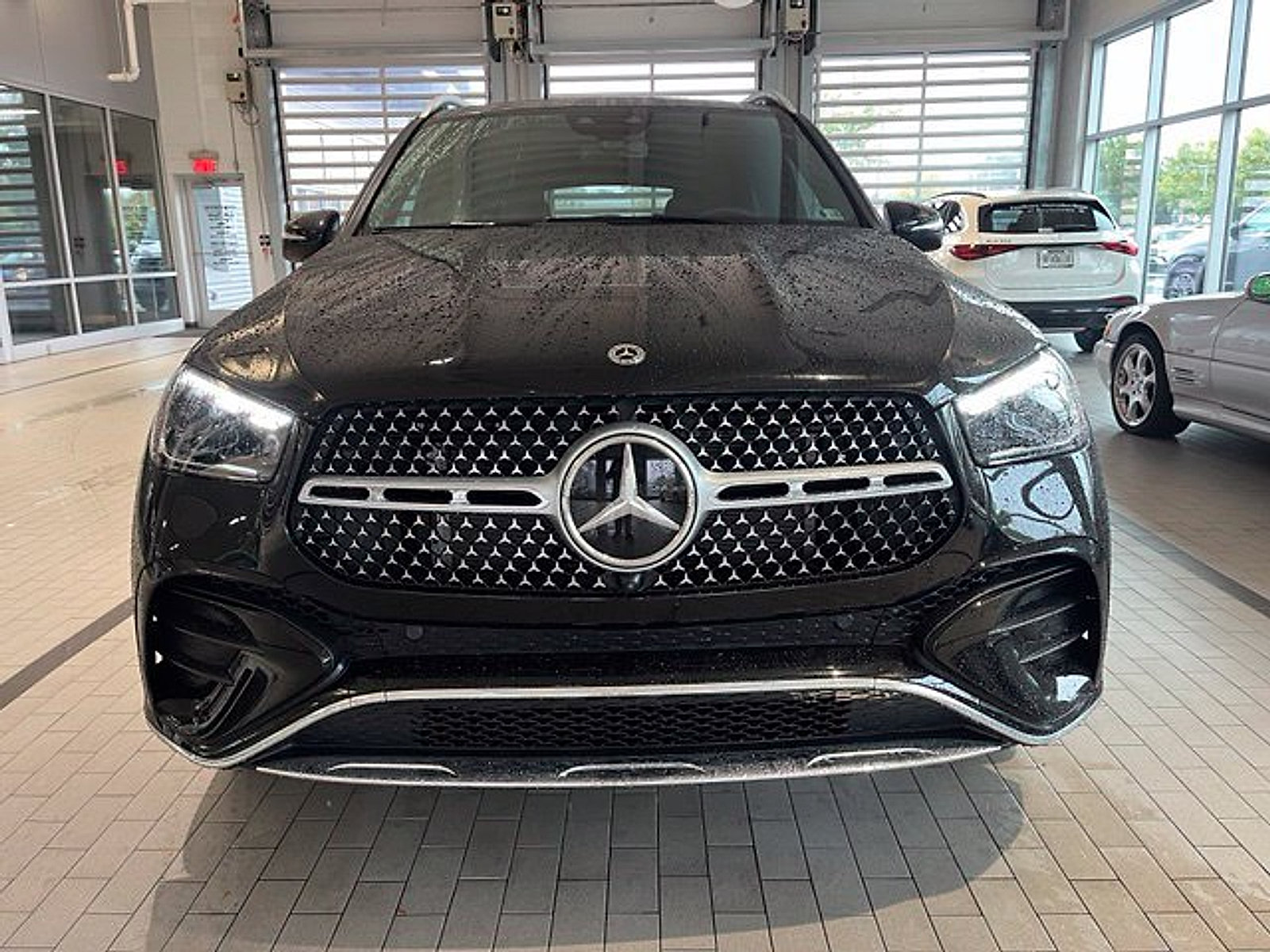 Used 2024 Mercedes-Benz GLE 450 4MATIC image 2