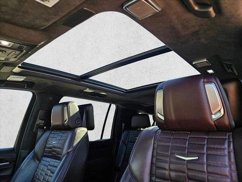 Used 2023 Cadillac Escalade ESV Sport Platinum w/ LPO, ONYX Package image 16