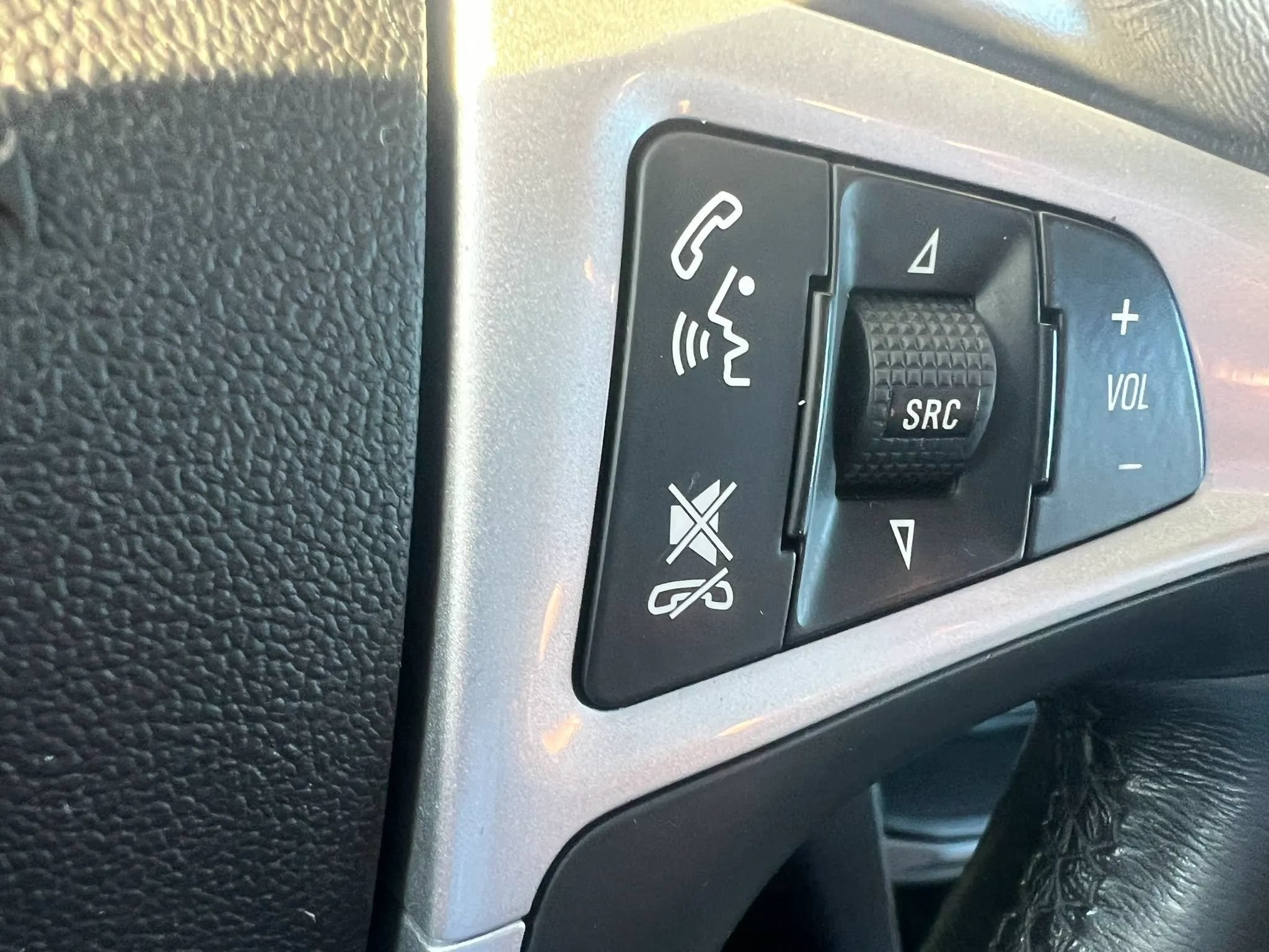 Used 2017 Chevrolet Equinox LT w/ Convenience Package FWD image 37