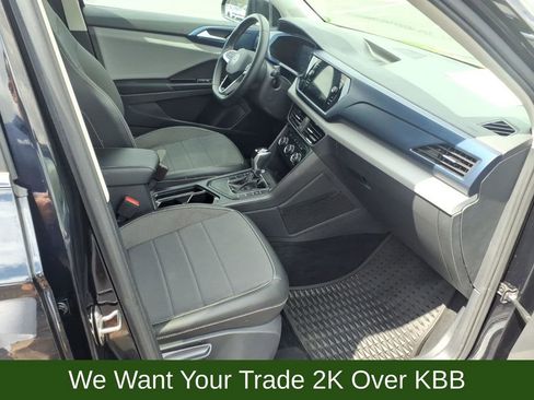 Used 2022 Volkswagen Taos SE FWD image 20