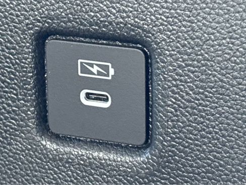 Used 2025 Honda Pilot EX-L image 36