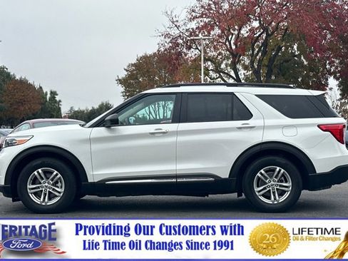 Certified 2022 Ford Explorer XLT image 7