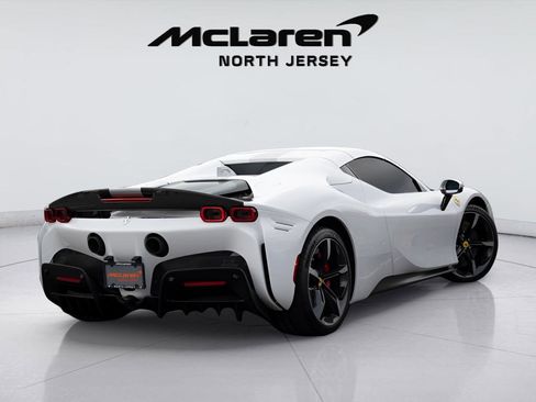 Used 2022 Ferrari SF90 Spider image 10