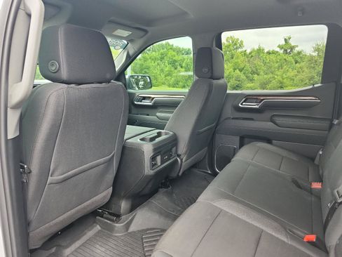 Certified 2025 Chevrolet Silverado 1500 LT AWD/4WD image 12