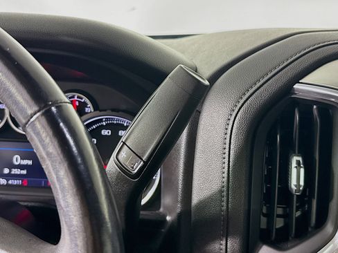 Used 2021 Chevrolet Silverado 1500 LT w/ Convenience Package II RWD image 19