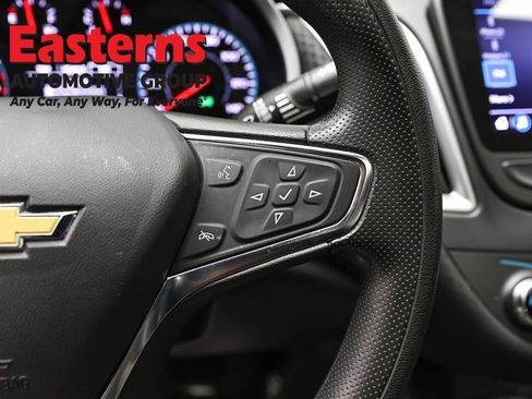 Used 2023 Chevrolet Malibu LT image 16