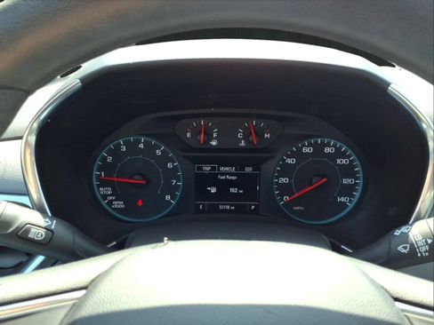 Used 2021 Chevrolet Equinox LS FWD image 24