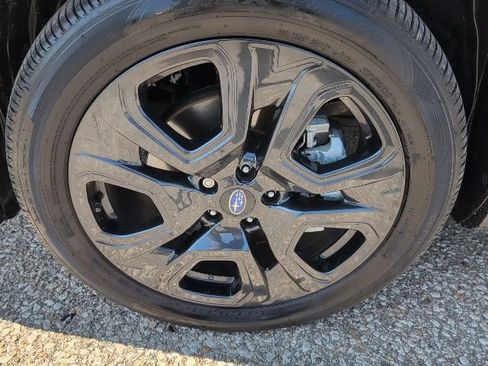 Used 2025 Subaru Ascent Bronze Edition image 24