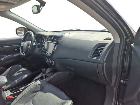 Used 2018 Mitsubishi Outlander Sport SEL image 28