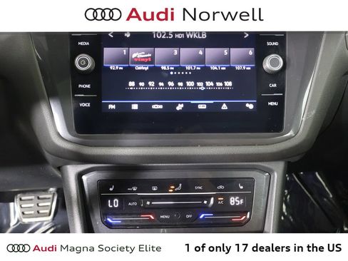 Used 2024 Volkswagen Tiguan SE R-Line AWD/4WD image 4
