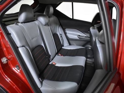 Used 2024 Nissan Kicks SR w/ SR Premium Package FWD image 31