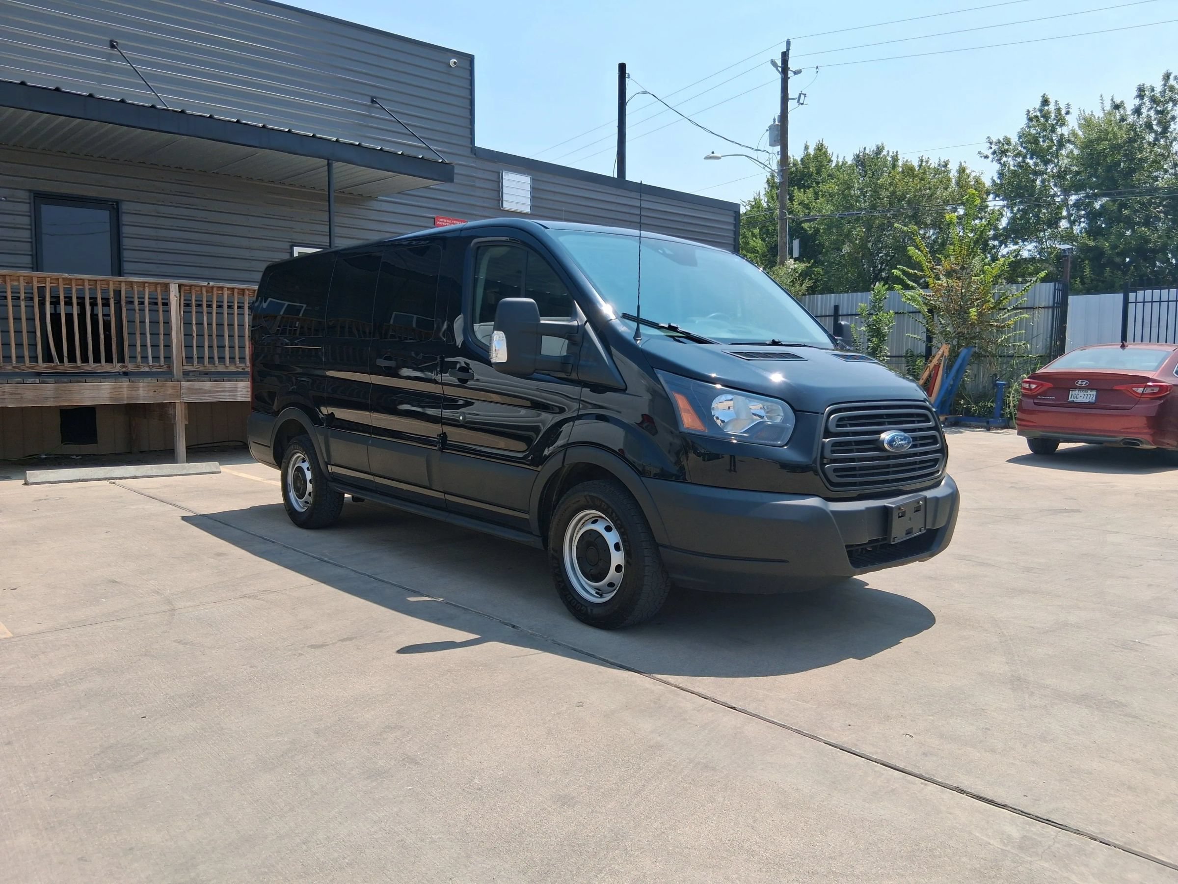 Used 2019 Ford Transit 150 XL RWD image 12