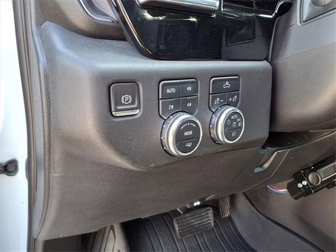 Used 2023 GMC Sierra 1500 Elevation w/ LPO, Elevation Black Package image 9