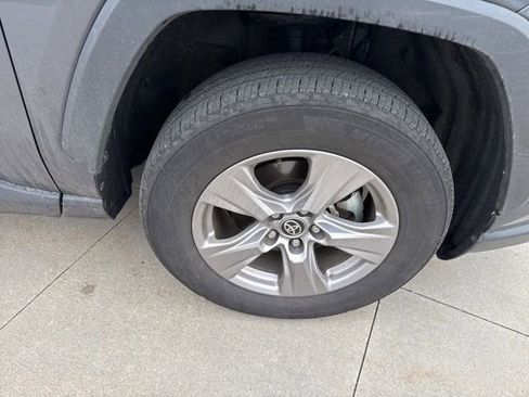 Used 2025 Toyota RAV4 XLE image 9