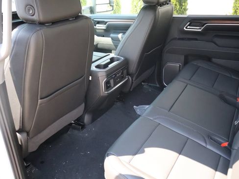 New 2026 GMC Sierra 3500 Denali w/ Denali Reserve Package AWD/4WD image 16