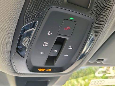 Used 2025 Audi Q5 Premium Plus w/ Premium Plus image 20