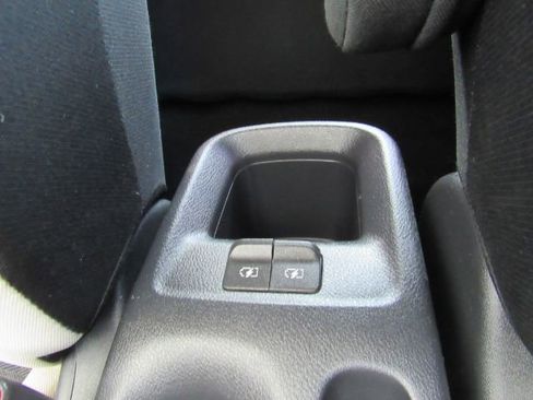 Used 2020 Nissan Versa SV image 36
