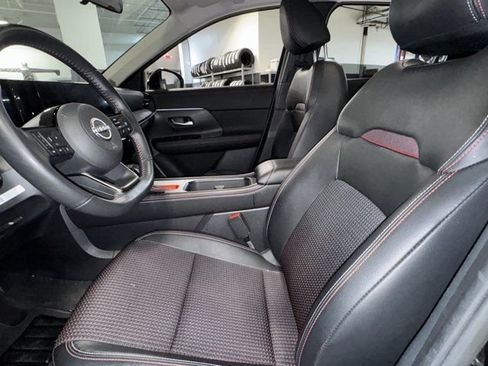 Used 2025 Nissan Kicks SR AWD/4WD image 18