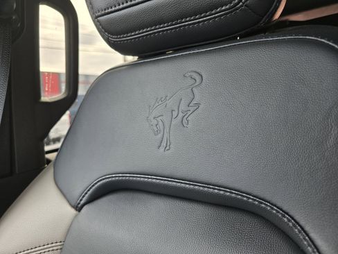 Used 2023 Ford Bronco Wildtrak image 32