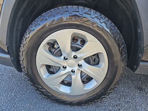 Used 2023 Toyota RAV4 LE image 31