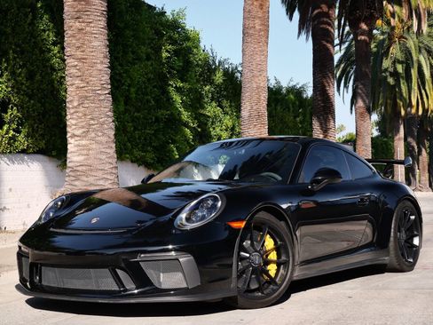 Used 2018 Porsche 911 GT3 RWD image 3