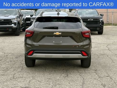 Certified 2024 Chevrolet Trax LT w/ Sunroof Package FWD image 6