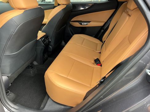 Used 2025 Lexus NX 250 FWD w/ Towing Package (2000 Lbs) image 22