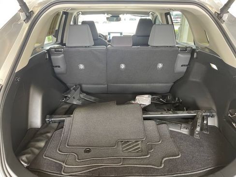 Used 2025 Toyota RAV4 XLE FWD image 20