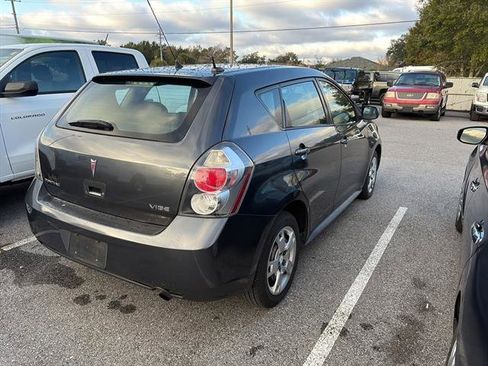 Used 2010 Pontiac Vibe w/ Preferred Package image 6