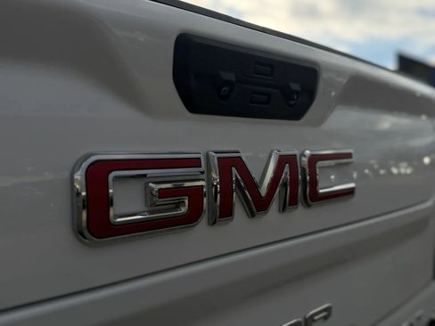 Used 2024 GMC Sierra 3500 SLT image 44