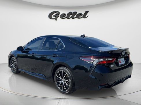 Used 2024 Toyota Camry SE w/ Convenience Package FWD image 7