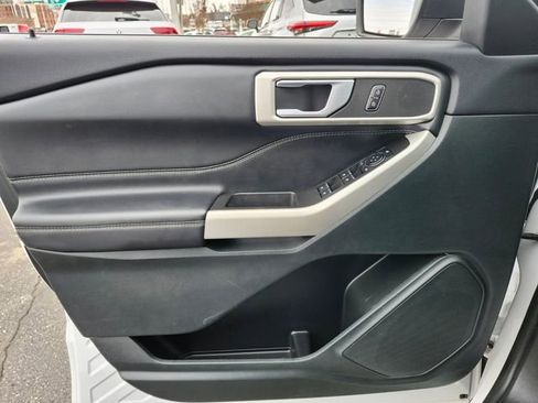 Used 2024 Ford Explorer XLT w/ Equipment Group 202A image 30