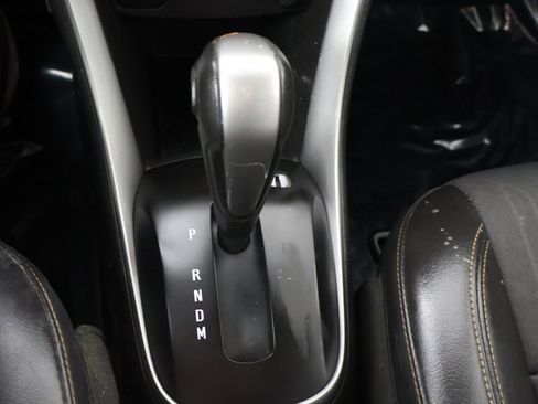 Used 2020 Chevrolet Trax LT w/ LT Convenience Package image 41