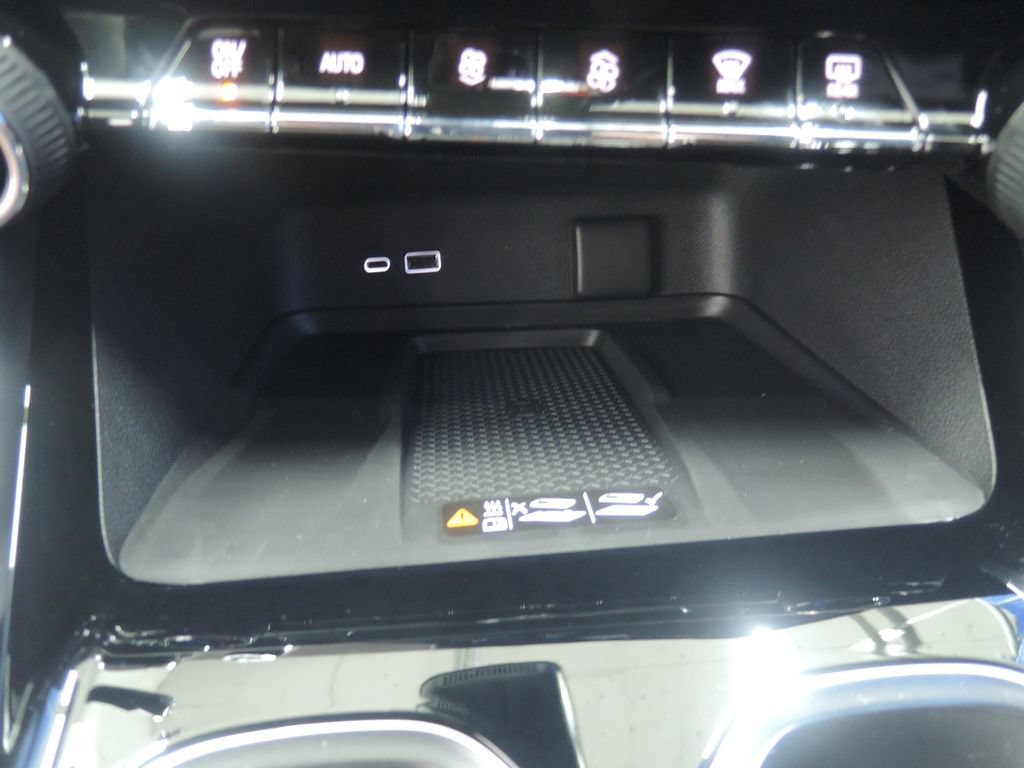 New 2026 Chevrolet Traverse LT w/ Sun and Wheel Package FWD image 20