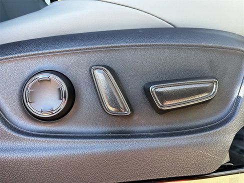 Used 2024 Toyota Tacoma Trailhunter image 26