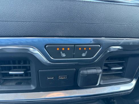 Used 2019 GMC Sierra 1500 SLT w/ SLT Premium Package AWD/4WD image 21