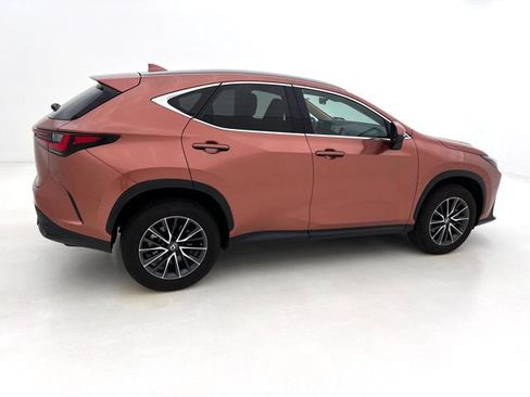 Used 2025 Lexus NX 250 FWD w/ Towing Package (2000 Lbs) image 6