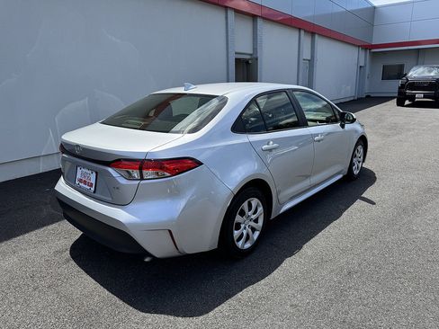 Used 2023 Toyota Corolla LE w/ Carpet Mat Package (TMS) FWD image 5