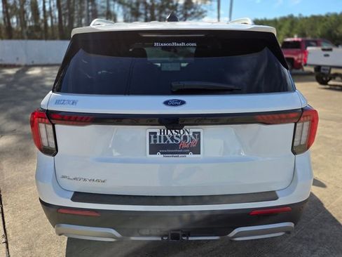 Used 2025 Ford Explorer Platinum image 4