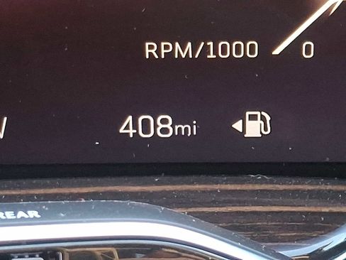 Used 2025 Cadillac Escalade ESV Premium Luxury image 23