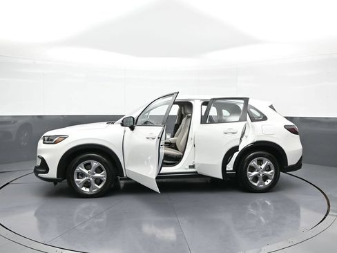Certified 2025 Honda HR-V LX image 41