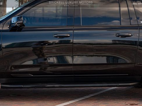 Used 2023 Cadillac Escalade ESV Luxury image 39