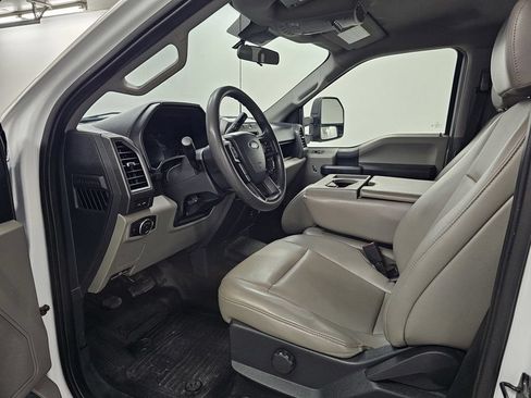 Used 2022 Ford F550 4x4 Crew Cab Super Duty w/ Power Equipment Group image 15