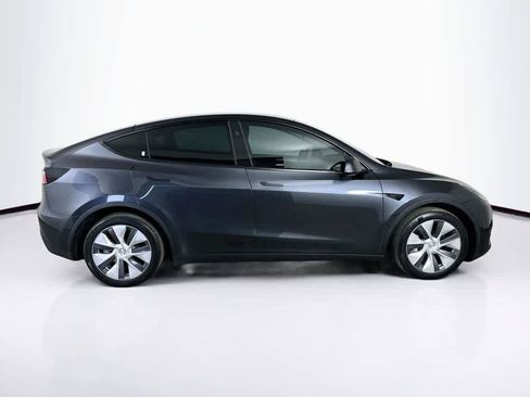 Used 2024 Tesla Model Y Long Range AWD/4WD image 25
