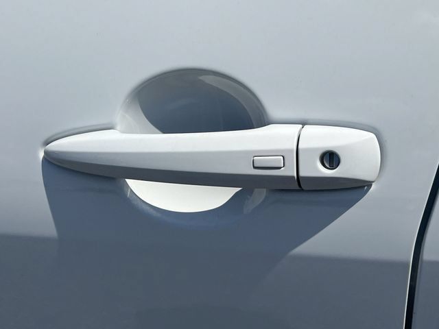 Used 2025 Nissan Sentra SV FWD image 39
