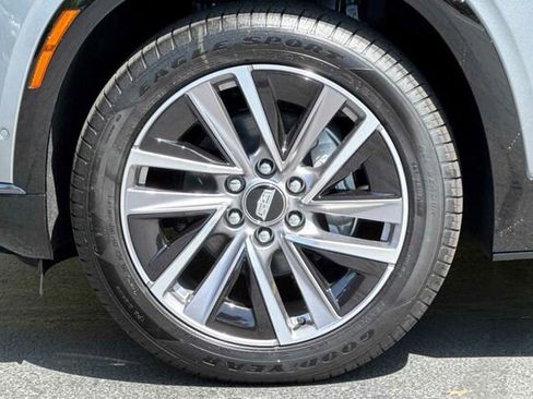 New 2026 Cadillac Vistiq Premium Luxury w/ LPO, Floor Liner Package AWD/4WD image 26